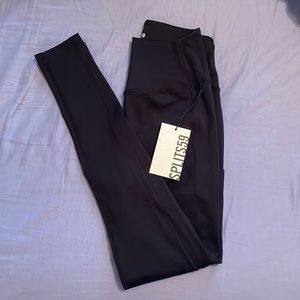 Brand New Never Worn Splits 59 Tread HW tech flex 7/8 size M black leggings